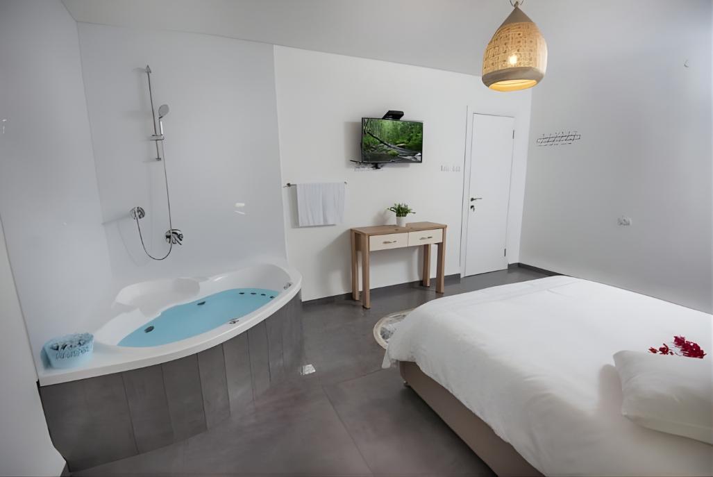 216057 המתחם הפנימי והחדרים, וילה גליו בגליל, וילה  בספסופה וילות - Vila