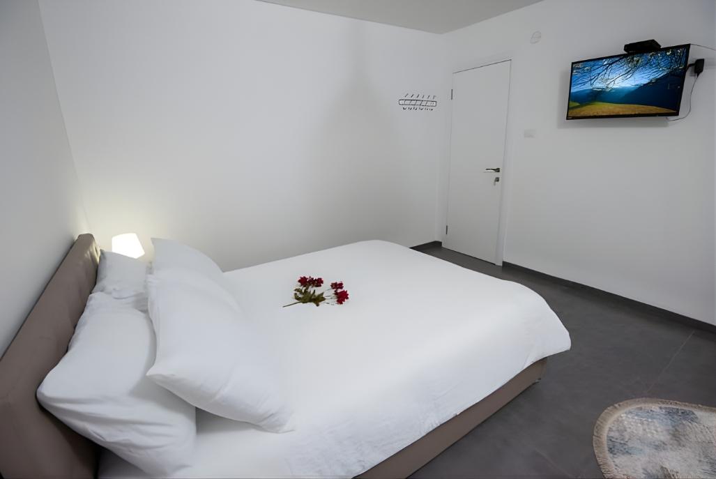 216060 המתחם הפנימי והחדרים, וילה גליו בגליל, וילה  בספסופה וילות - Vila