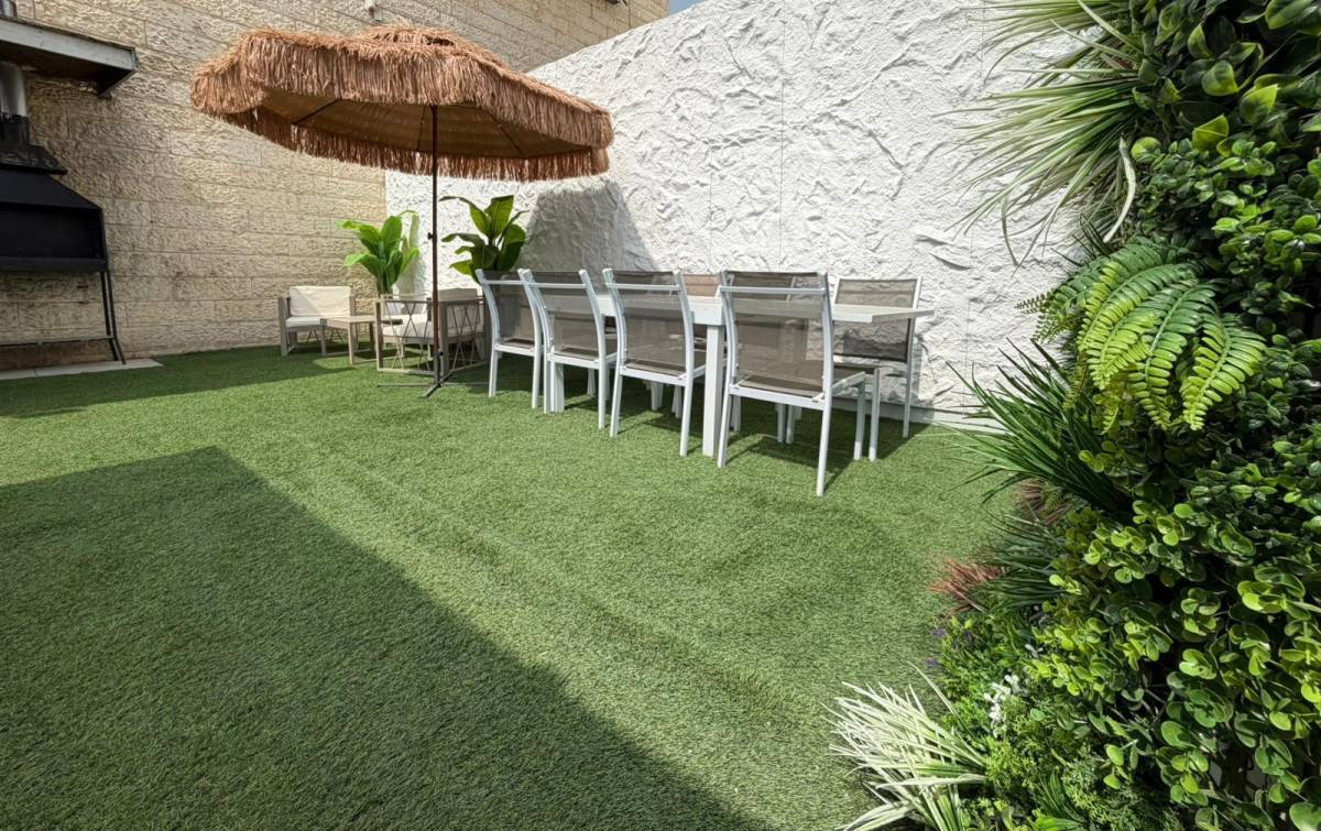 217208 המתחם החיצוני, וילה אופוריה, וילה  באור עקיבא וילות - Vila