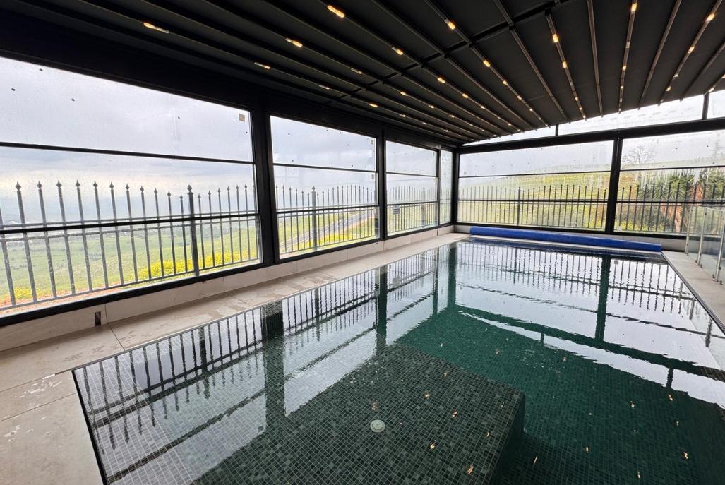 217468 מתחם הבריכה מקורה, רויאל טווינס בוטיק - Royal Twins Boutique, וילה  בנוף כנרת וילות - Vila