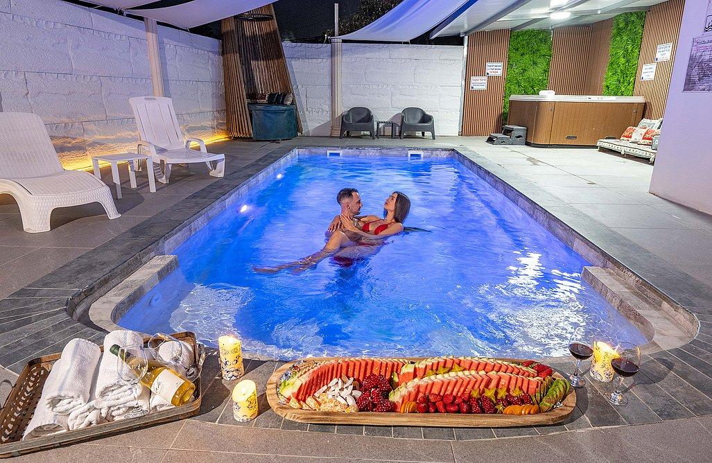 218824 מתחם חיצוני, וילה ספא ריש, וילה  בירכא וילות - Vila