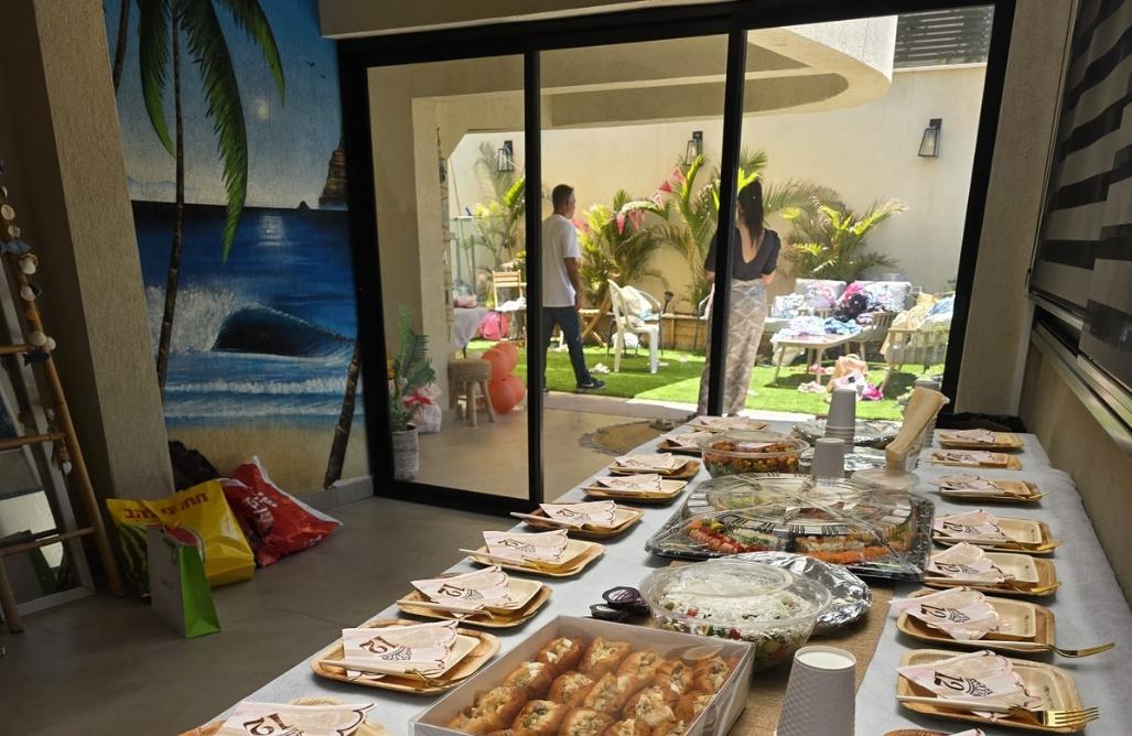 219241 מתחם אורחים מקורה, החצר בטיילת - אירועים ליד הים, וילה  באשדוד וילות - Vila