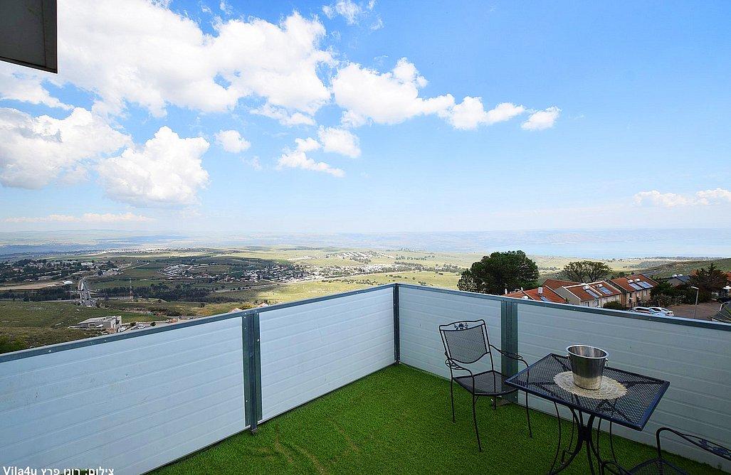 219751 בריכה חצר ונוף, וילה פנינת החן, וילה  בנוף כנרת וילות - Vila