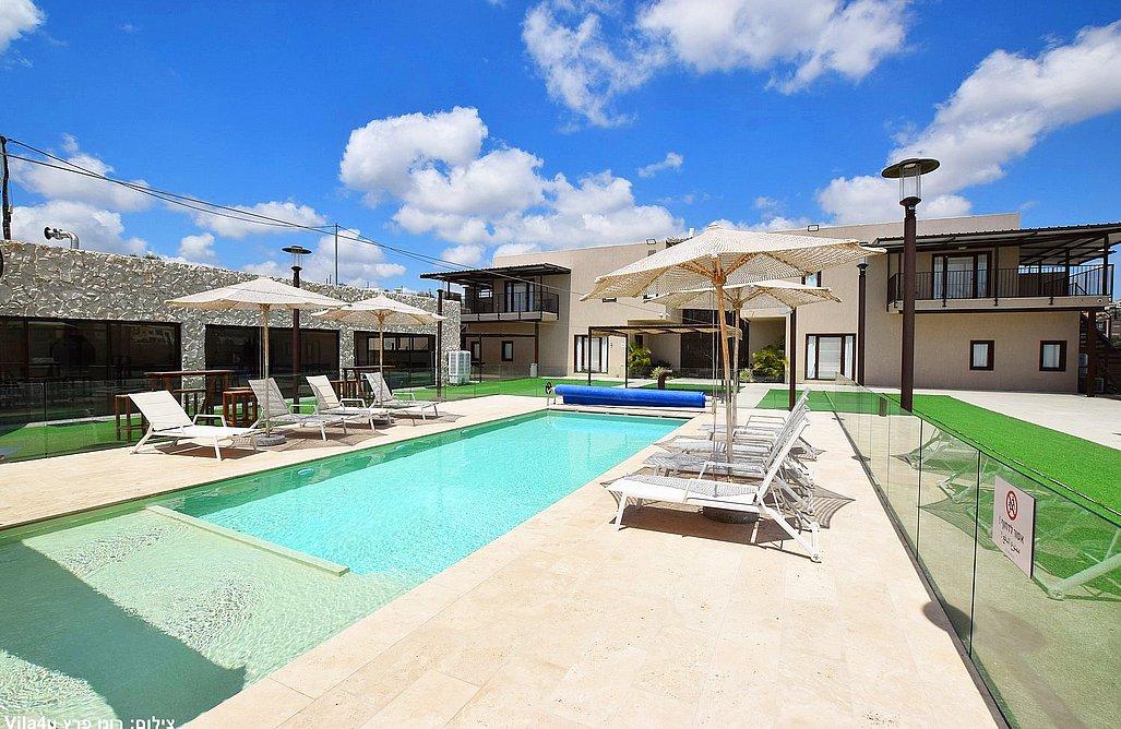 225201 מתחם החצר והבריכה, סהרה ריזורט - Sahara resort, וילה  בירכא וילות - Vila