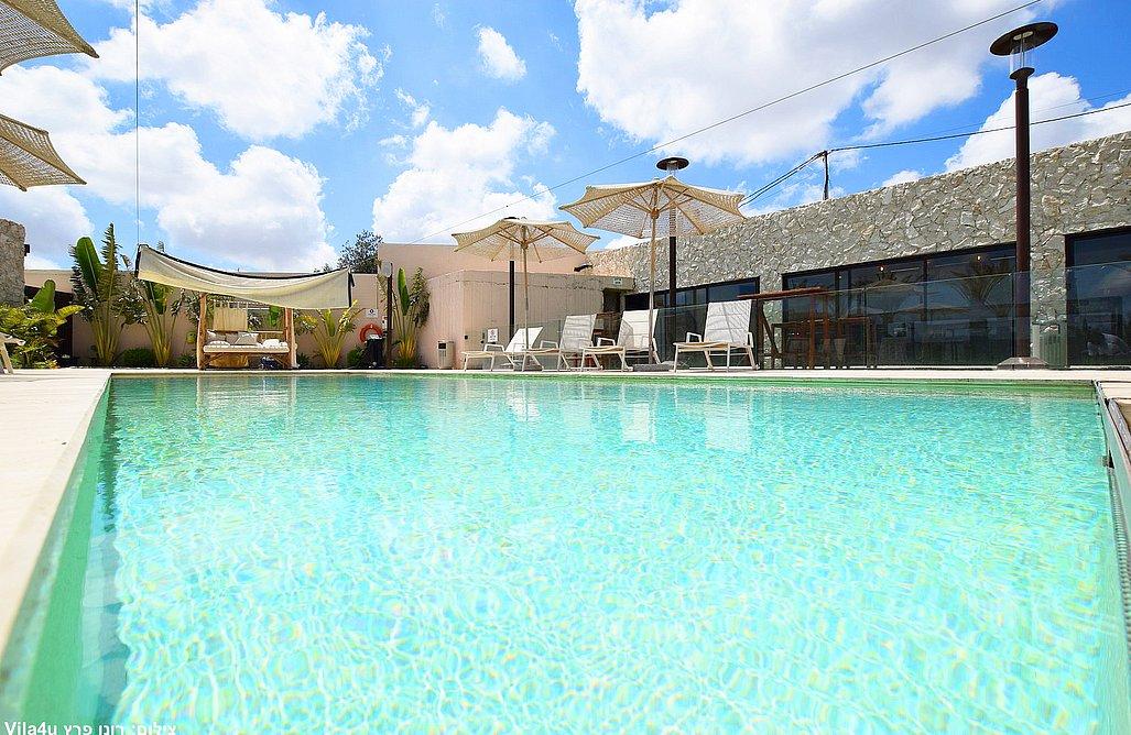 225217 מתחם החצר והבריכה, סהרה ריזורט - Sahara resort, וילה  בירכא וילות - Vila