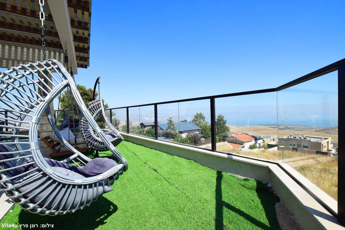 225815 המתחם החיצוני, וילה נוף כנרת - Villa Nofe Kinneret, וילה  בנוף כנרת וילות - Vila