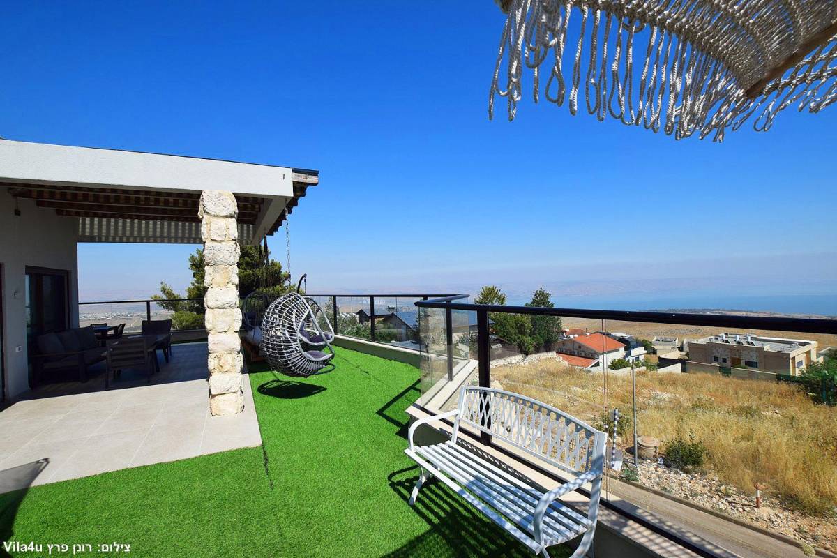 225816 המתחם החיצוני, וילה נוף כנרת - Villa Nofe Kinneret, וילה  בנוף כנרת וילות - Vila