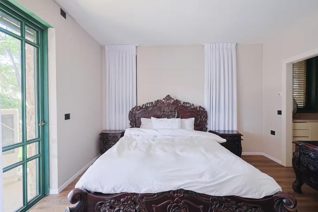229619 חדרי השינה והרחצה, אחוזת בלו ביי נתניה - Blue Bay Mansion, וילה  בנתניה וילות - Vila