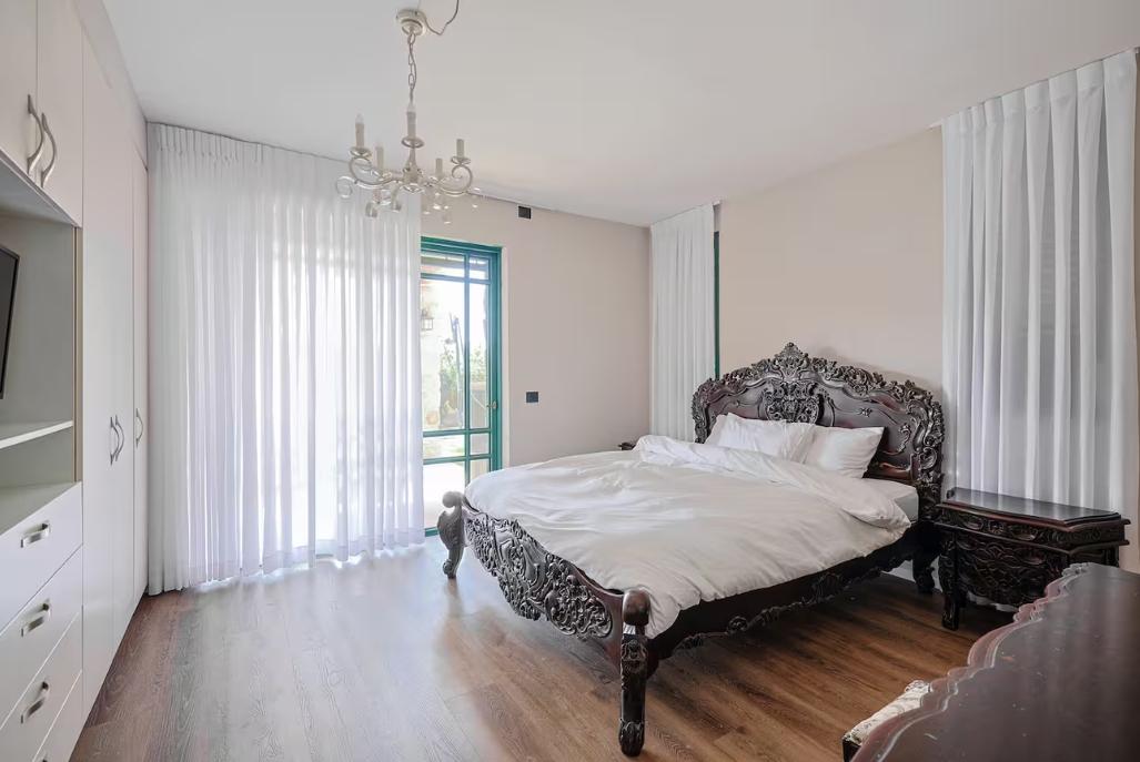229621 חדרי השינה והרחצה, אחוזת בלו ביי נתניה - Blue Bay Mansion, וילה  בנתניה וילות - Vila