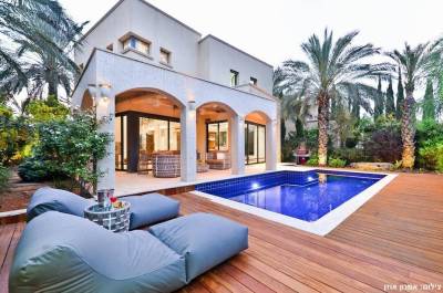 לוגו - וילה קיסריה גולדן גרדן