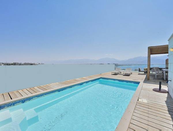 הלוטוס הלבן - The White Lotus הלוטוס הלבן - The White Lotus