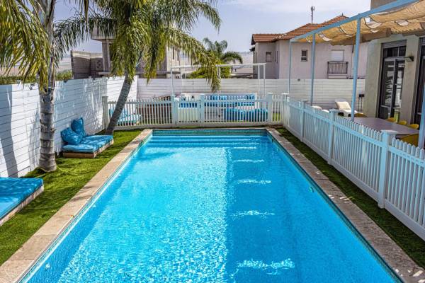 אחוזת דקל לבן בוטיק