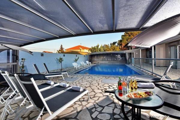 סוויטות כחול לבן