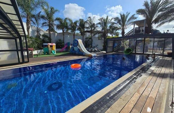 וילה קאסה רויאל  -  חצר מפוארת וילה קאסה רויאל   - חצר מפוארת