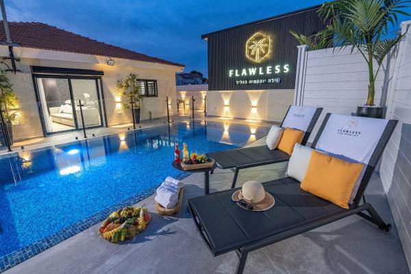 וילה פלואלס בוטיק