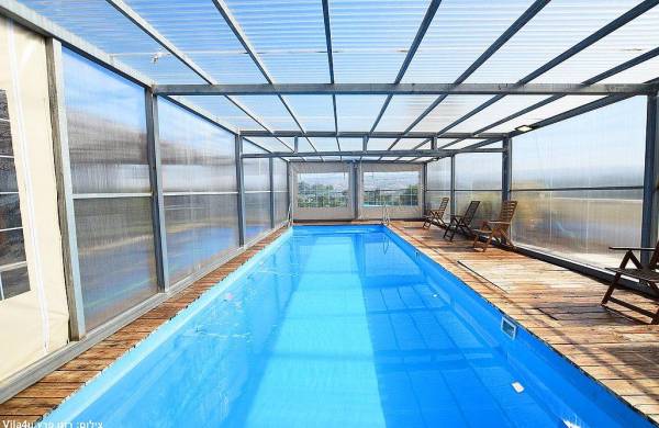 טוקה צימר - Tocca Zimmer