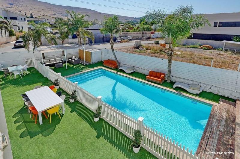 וילה ספא בצל השקד הבריכה והנוף